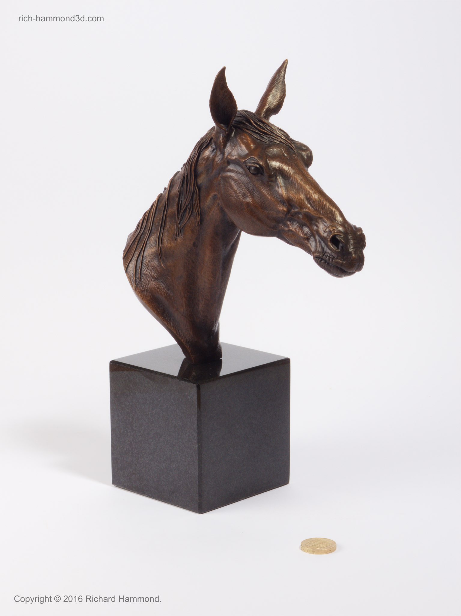 A small and detailed horse portrait, it was made additively using the constructivist method.